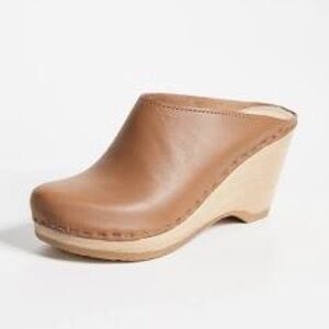 No. 6 New School Clog Palomino